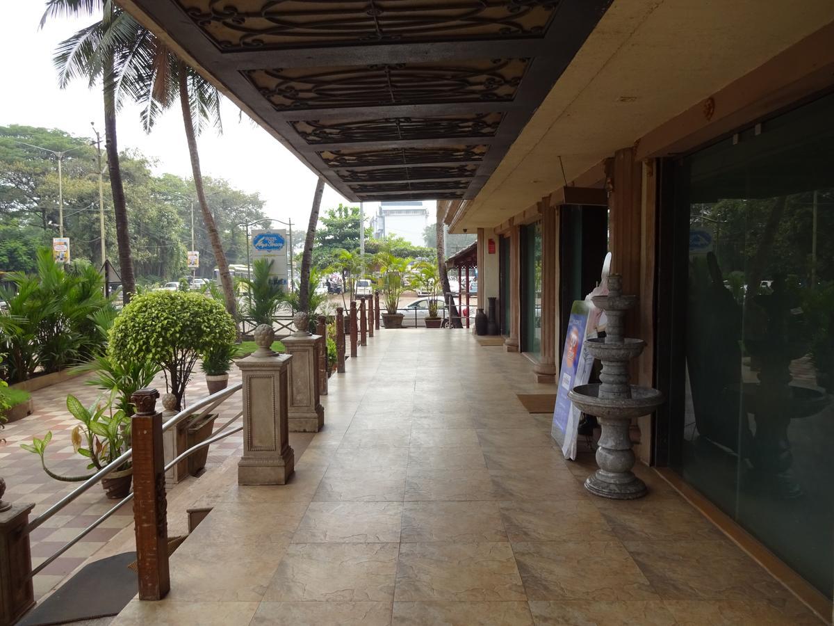 Hotel La Grace Madgao Buitenkant foto